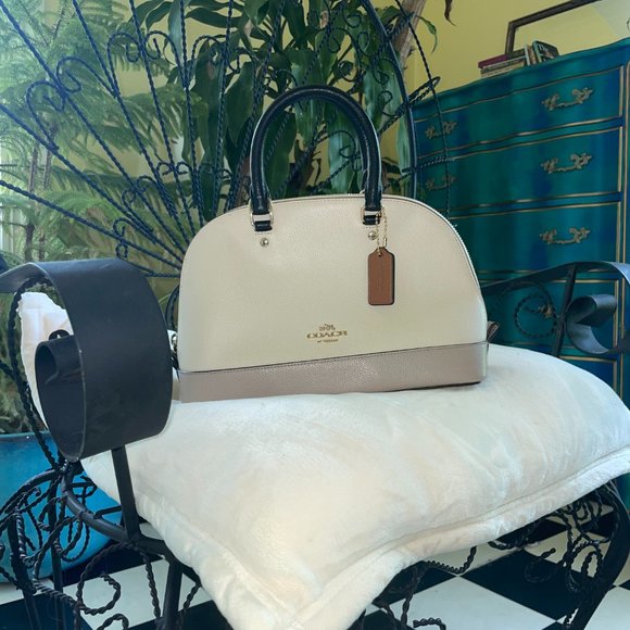 Rare Coach Bag - Discontinued Style - Picture 9 of 10